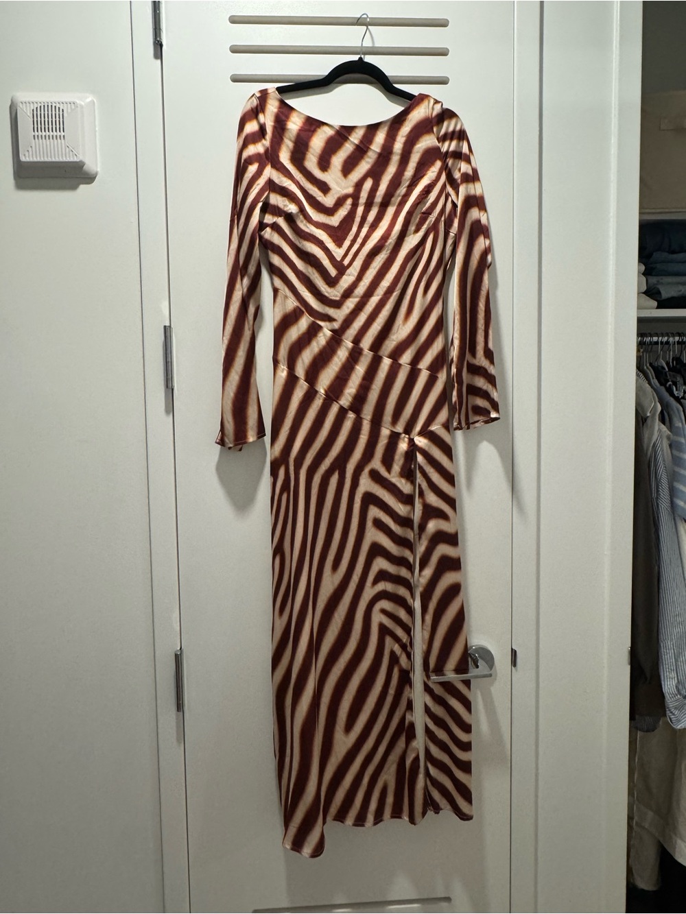 Seven7 Monti Sleeve Zebra-Print Maxi Dress